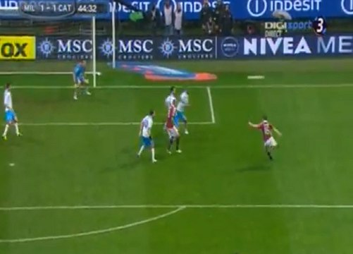 Le but de Mathieu Flamini d'une splendide reprise de volée lors de Milan AC - Catane