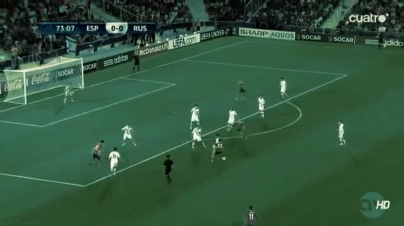 Les dribbles magiques d'Isco lors d'Espagne U21 - Russie U21