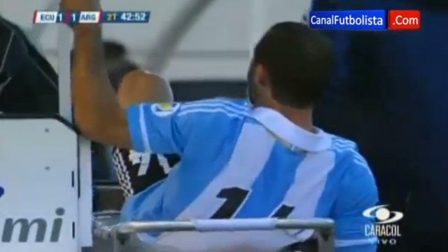 Le carton rouge de Javier Mascherano stupide lors d'Equateur - Argentine
