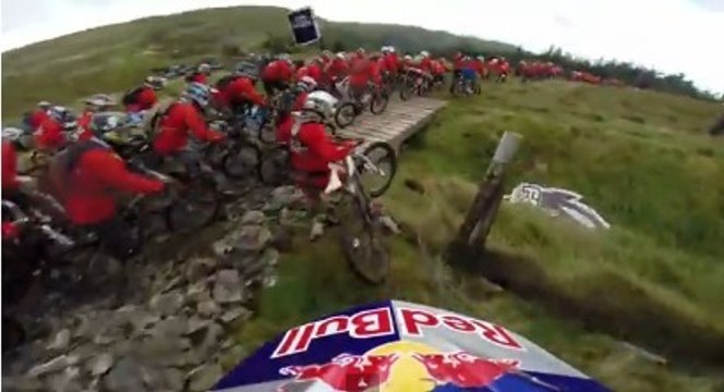 VTT : La descente incroyable de Gee Atherton face à 400 adversaires