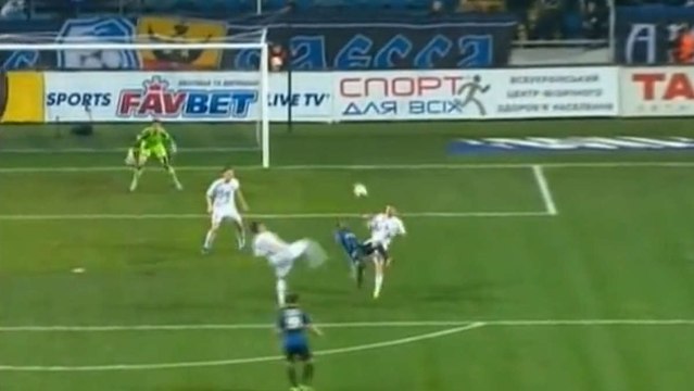 Le but de Franck Dja Djédjé sur un somptueux retourné acrobatique