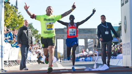 Il gâche le record du monde du marathon de Wilson Kipsang en faisant la publicité d'un site de prostitution