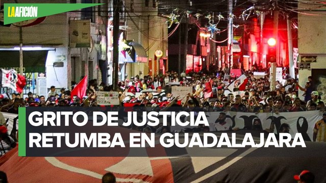 Aficionados de Atlas marchan contra sanciones al Querétaro y piden justicia