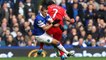 Le tacle assassin de Kevin Mirallas sur Luis Suarez lors d'Everton - Liverpool