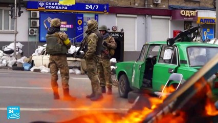 مواجهات محتدمة قرب كييف وقصف متبادل في خاركيف