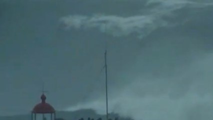 Surf : Carlos Burle a-t-il surfé sur la plus grande vague du monde ?