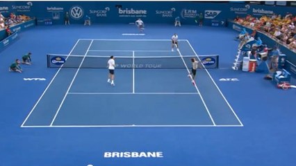 Roger Federer et son point extraordinaire en smash à Brisbane