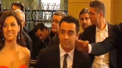 Insolite : Zlatan Ibrahimovic met une claque à Xavi lors du Ballon d'Or 2013