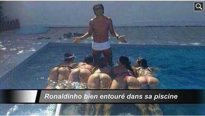 Insolite : Ronaldinho présente les fesses de ses 5 copines en bikini dans sa piscine