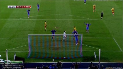 Le but contre son camp incroyable de Juanfran lors de Levante - FC Barcelone