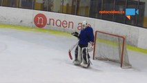 Insolite : Ivre, un gardien de hockey sur glace réussit par miracle à arrêter un tir