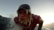 Matt Nelson surfe les vagues gelées des Grands Lacs