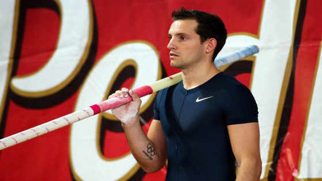 Renaud Lavillenie : Il bat le record du monde de saut à la perche avec un saut à 6,16 m