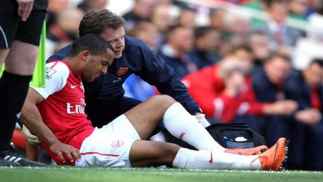 Arsenal : Theo Walcott blessé jusqu'à la fin de la saison manquera la Coupe du monde avec l'Angleterre