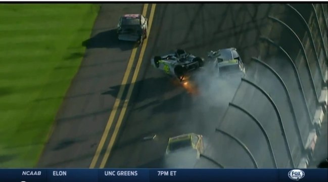 Crash impressionnant à Daytona : Plusieurs voitures se percutent à pleine vitesse
