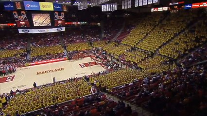 Des supporteurs réalisent un magnifique flashmob pour soutenir leur équipe de basketball