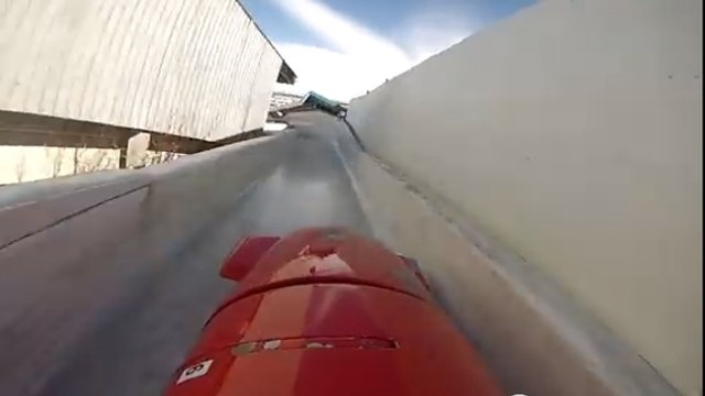 Une descente de bobsleigh impressionnante à 200 km/h en caméra embarquée avec Thomas Linford