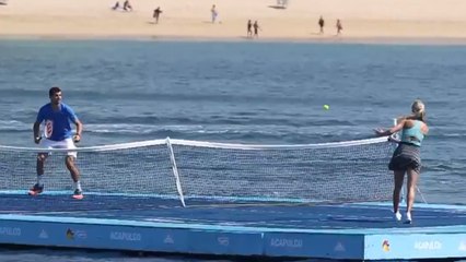 Un match de tennis sur l'eau inédit entre Gregor Dimitrov et Eugénie Bouchard