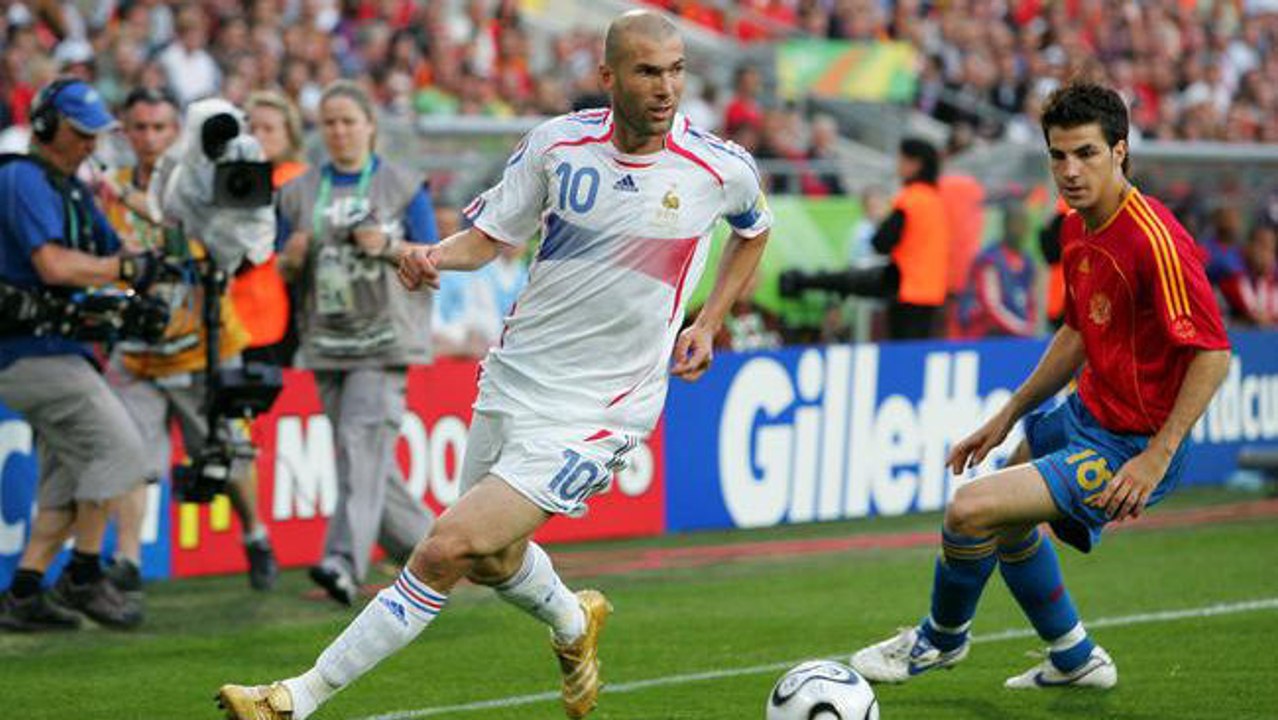 Zinedine Zidane : Ses plus beaux dribbles et gestes techniques