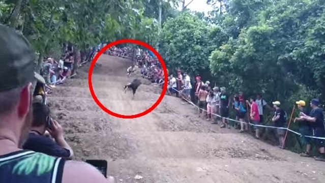 VTT : La chute spectaculaire d'un amateur