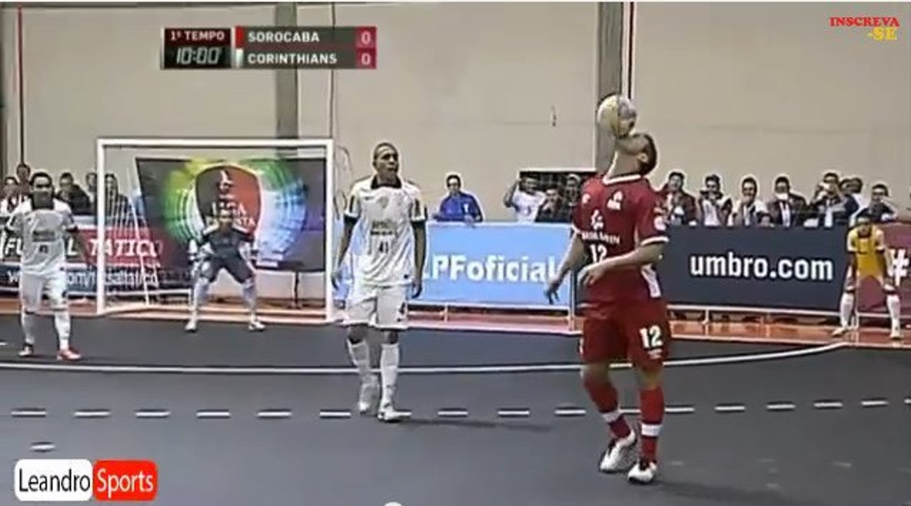 Futsal : Falcão enchaîne les dribbles incroyables et  un but sompteux sur retourné