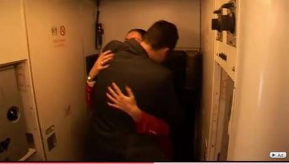 Une demande en mariage en plein vol !