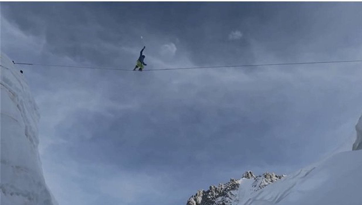 Highline : Il joue au funambule à 3600 mètres d'altitude dans les Alpes sans aucune sécurité