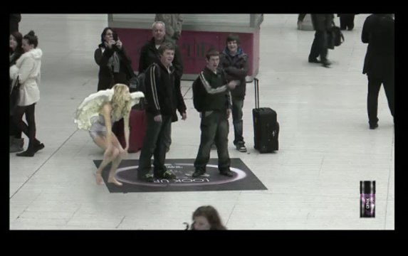 Découvrez la campagne de pub interactive de Axe en vidéo