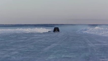 Nouveau record du monde de vitesse sur glace : 330 km/h !