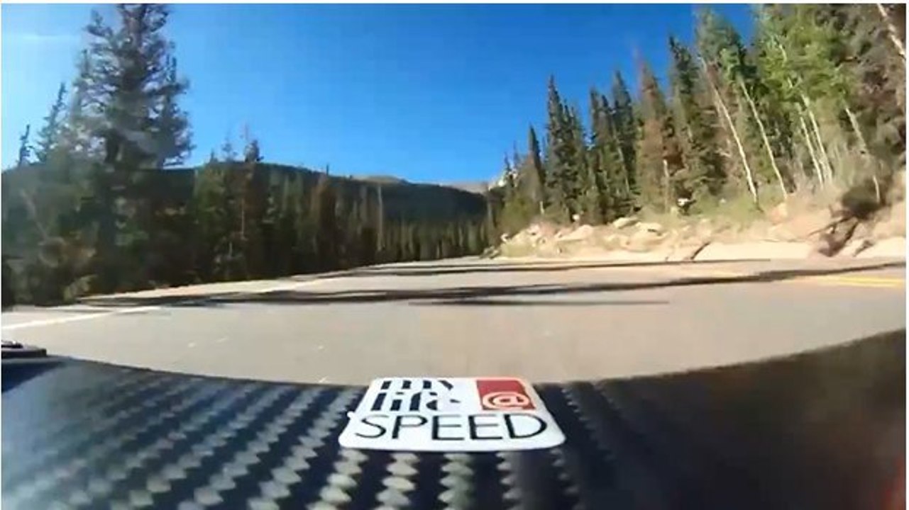 Pikes Peak, la course de voiture la plus dangereuse du monde, filmée en caméra embarquée