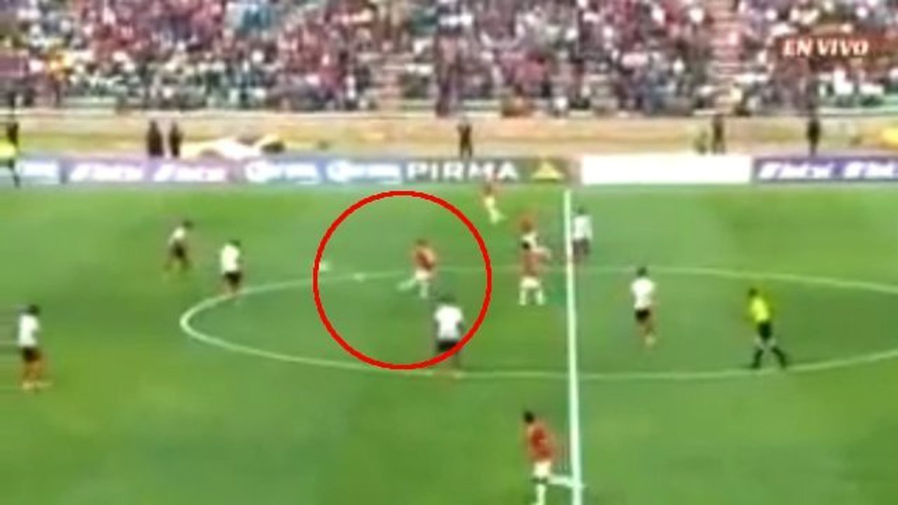 Il marque le but le plus rapide de l'histoire du foot au Mexique au bout de 4 secondes de jeu