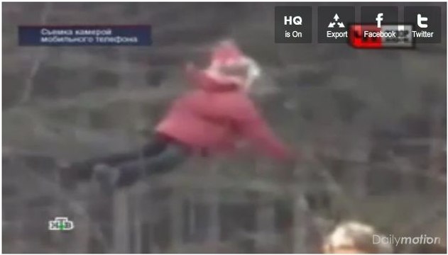 Un enfant filmé en lévitation agite la Russie