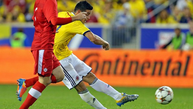 Le but très malin de James Rodriguez lors de Canada - Colombie