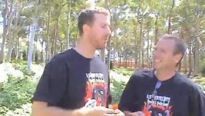 Ils goûtent le piment le plus fort du monde!