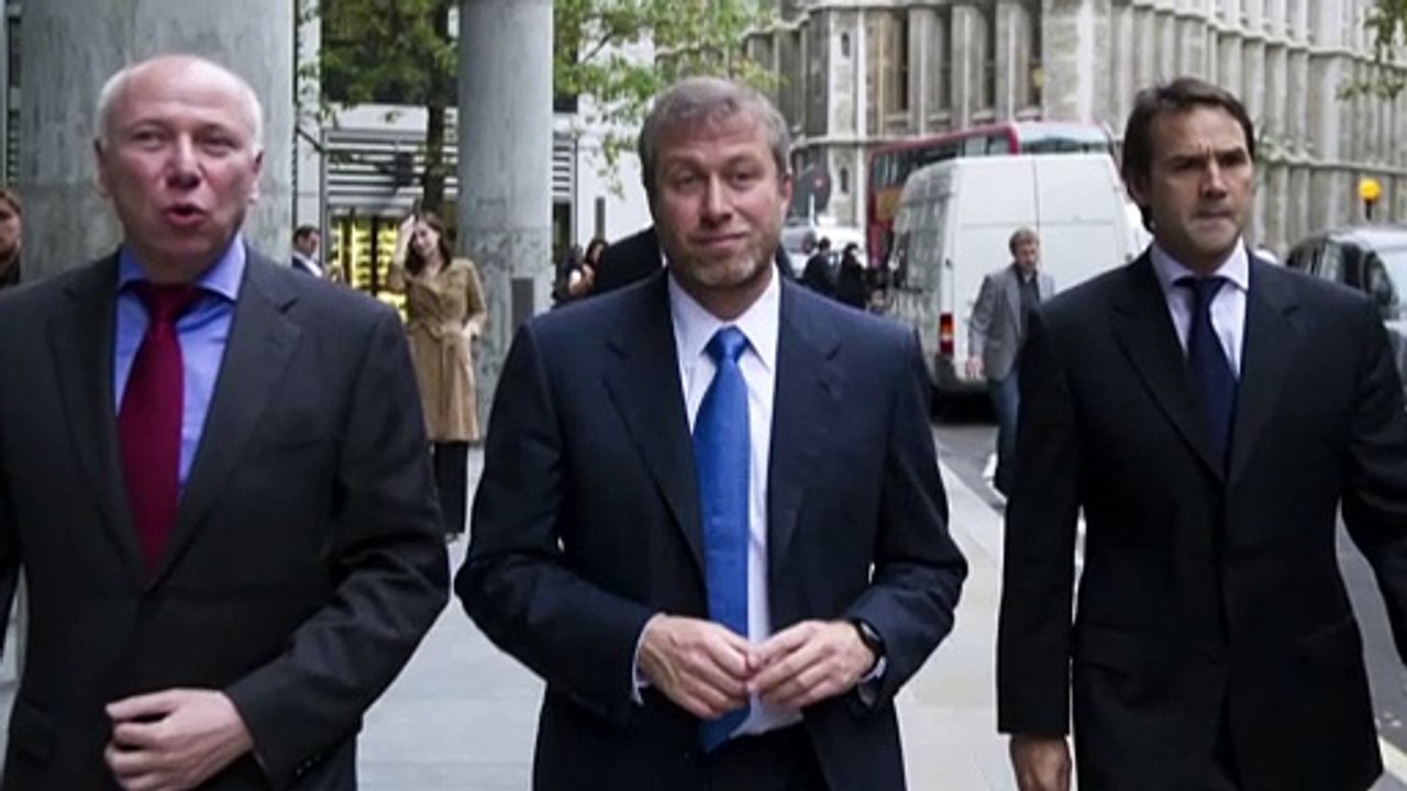 Vermögen von fc-chelsea-eigner abramowisch und anderen oligarchen eingefroren