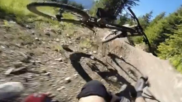 VTT : Une chute très violente filmée en caméra embarquée