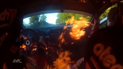 Rallye : Deux pilotes s'échappent in extremis de leur voiture en feu