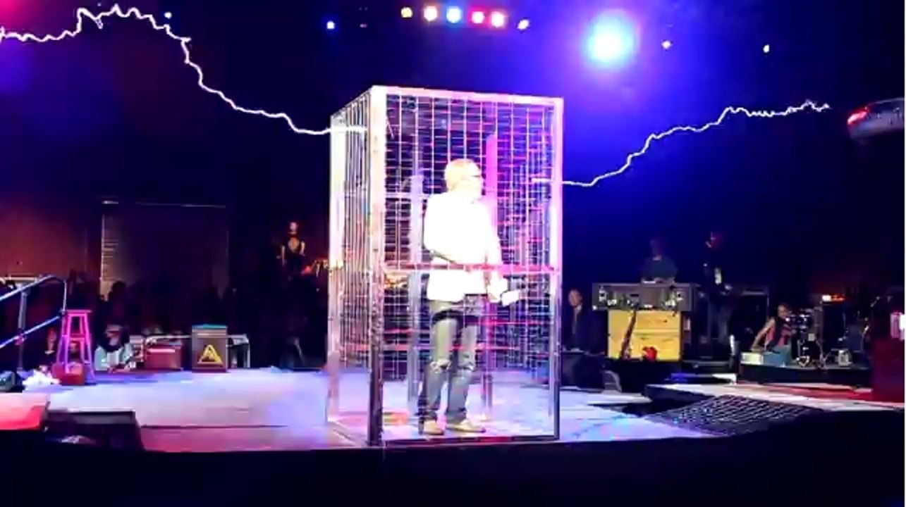 Le générique de Docteur Who en version électrique