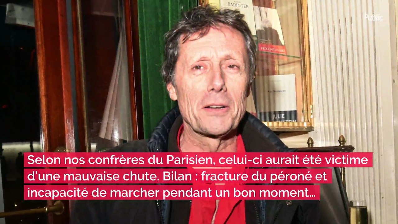 Alerte info - L'animateur Antoine de Maximy (J'irai dormir chez vous) rapatrié en urgence en France : que s'est-il passé ?
