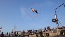 Swing Game : le championnat de sauts freestyle dans l'eau depuis une balançoire