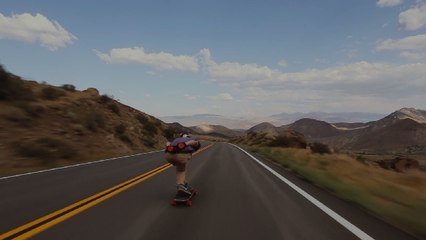 Longboard : James Kelly réalise une fantastique descente en Californie