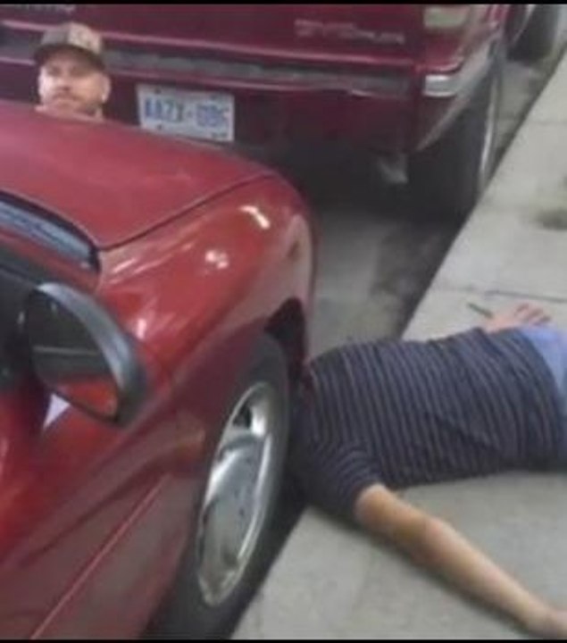 Après la mode planking, voici le horsemaning