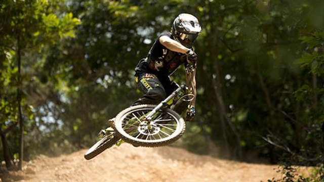Mountain Bike : La descente vertigineuse de Nico Vink à Whistler