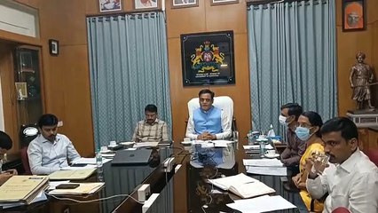 शिक्षा मंत्री ने की समीक्षा बैठक