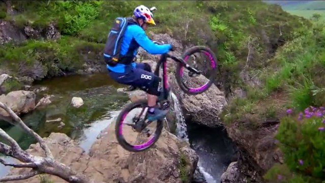Trial : Danny MacAskill réalise un parcours somptueux en Ecosse