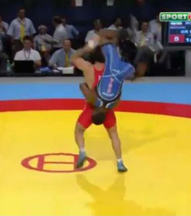 Lutte gréco-romaine : Le coup de l’écureuil volant