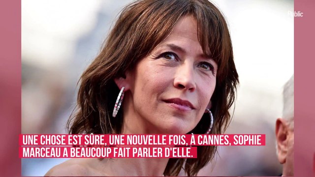 Cannes 2021 : une photo montrant Sophie Marceau mettant la main aux fesses d'un célèbre réalisateur fait le buzz : est-elle allée trop loin ?