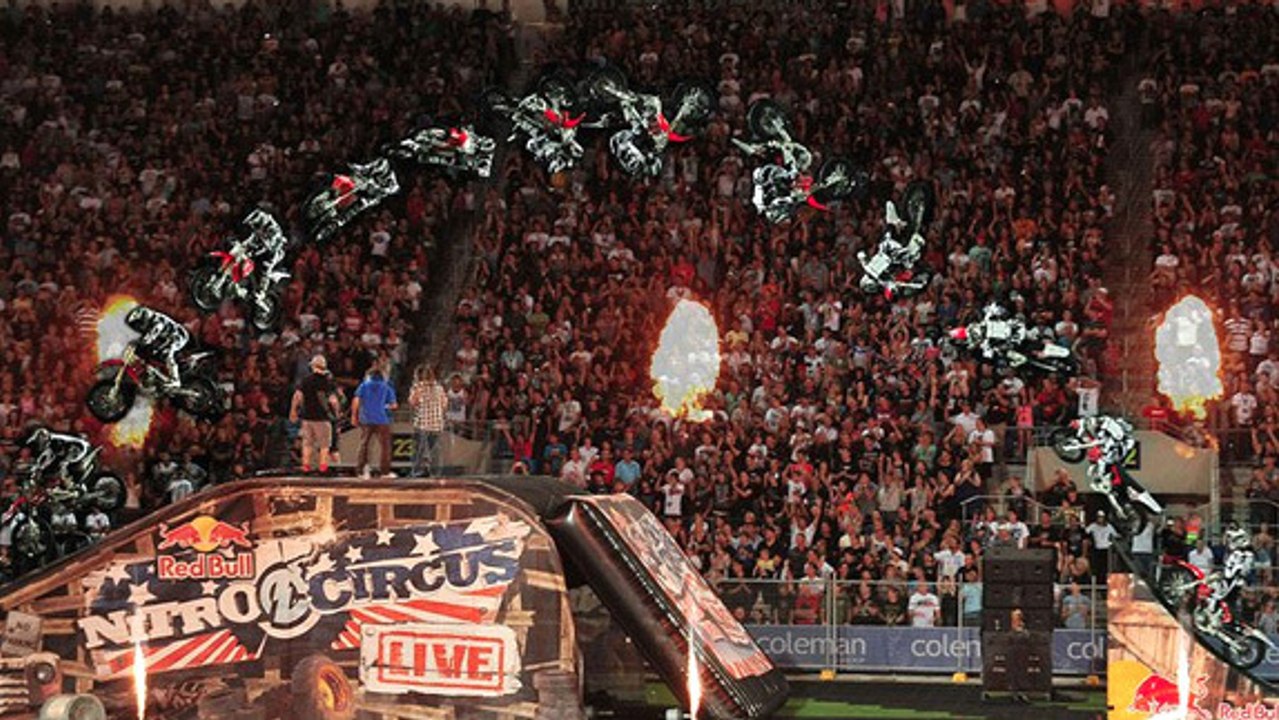 FMX : Mark Monea effectue le tout premier front flip 360 de l'Histoire