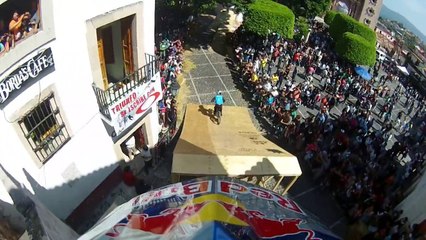 Taxco Downhill 2014 : Le run absolument épique du grand Filip Polc en caméra embarquée