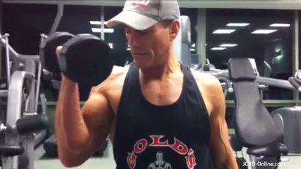 Jean-Claude Van Damme s'entraîne intensivement pour Expandables 2